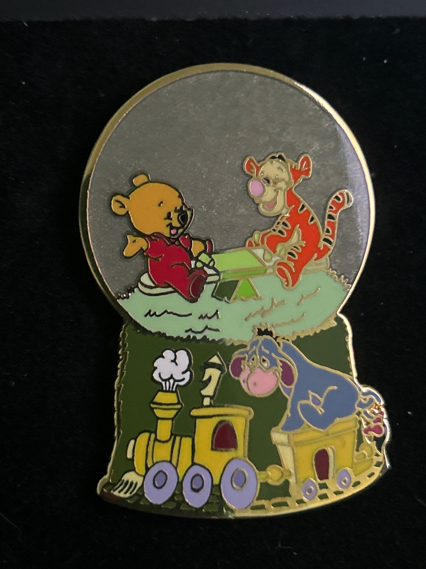 Disney Auctions Snow Globe Baby Pooh and Friends