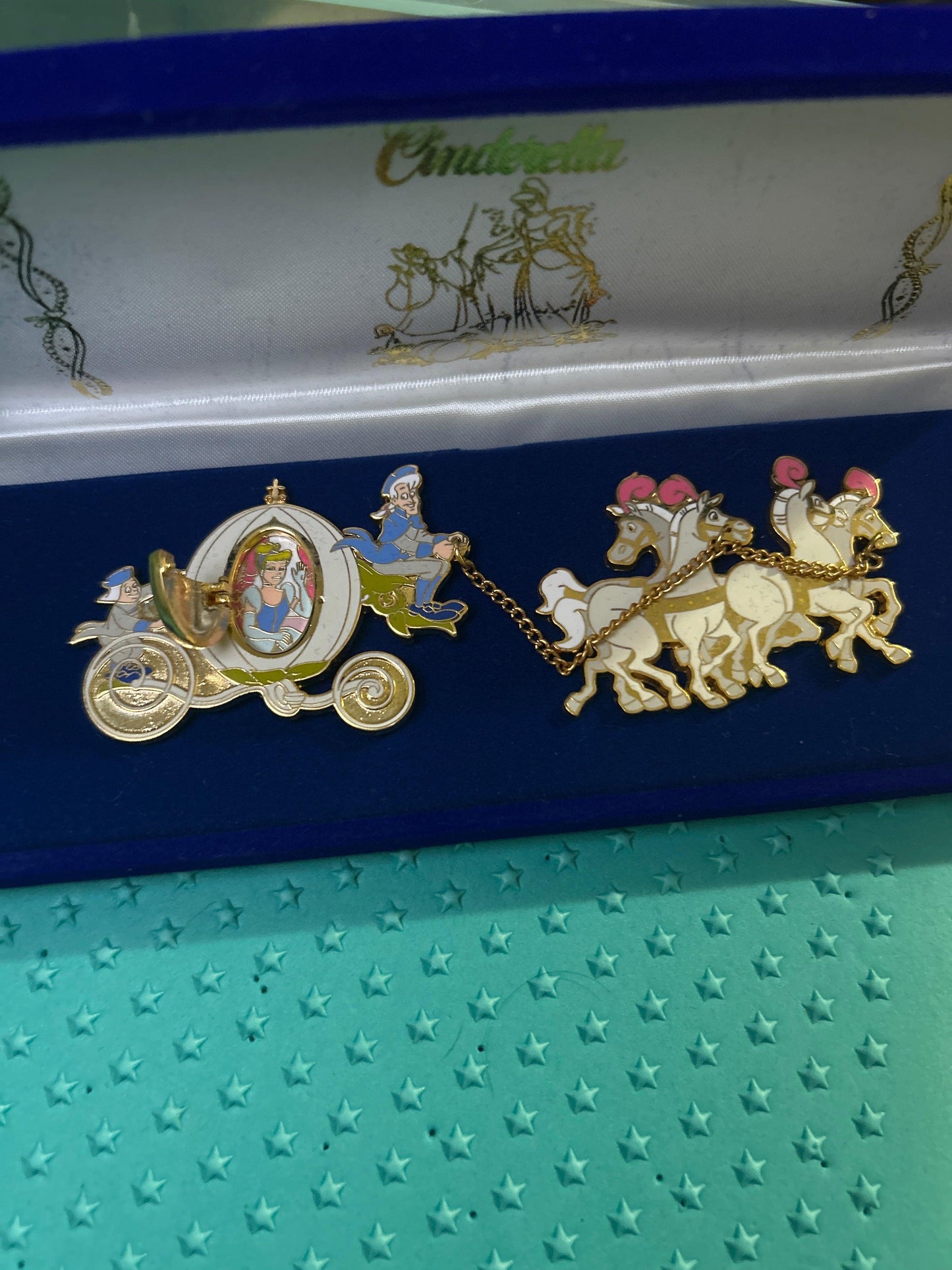 WDW Pixies Pin Path Celebration Countdown Cinderella in Carriage Box Set