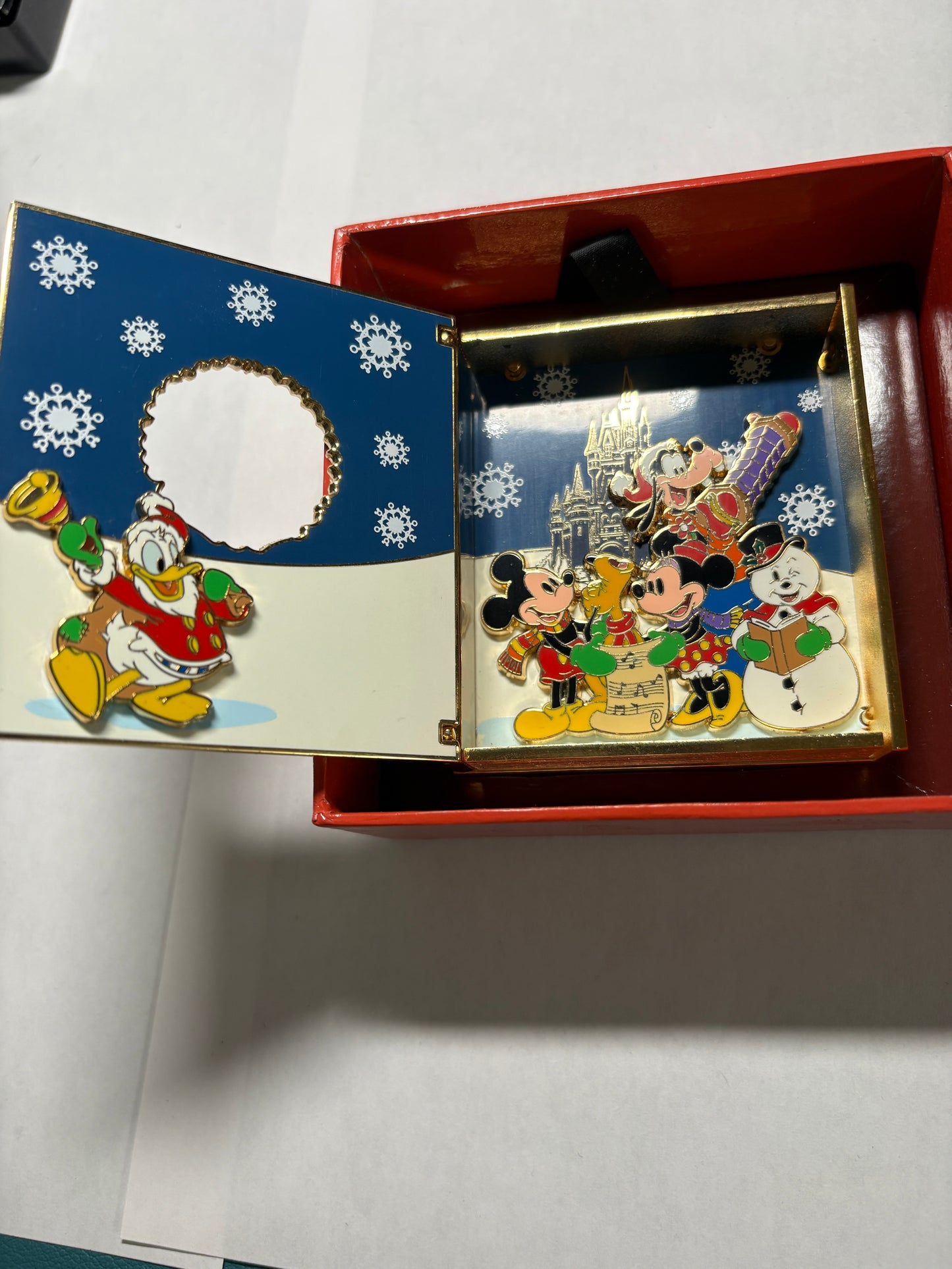 Christmas Book Card Spectacle of Pins 2005 Mickey, Minnie Goofy and Donald