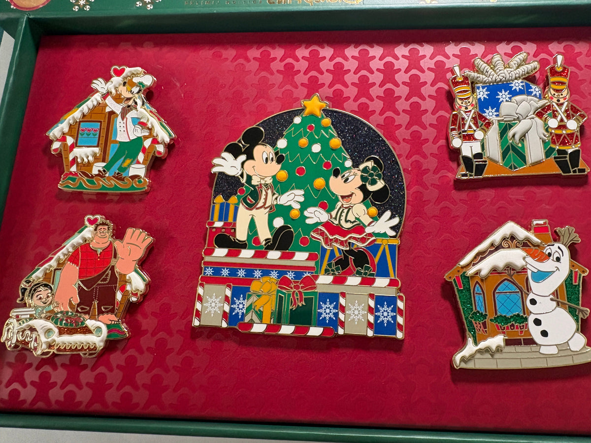 Holiday Festive Floats 5 Pin Set