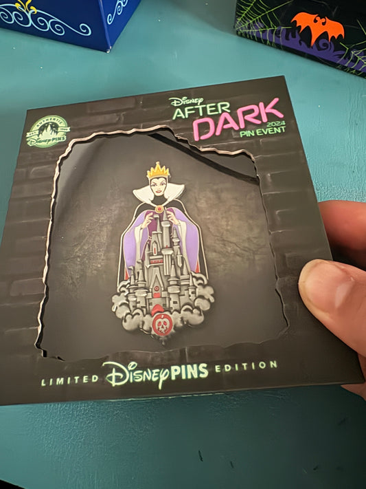 Disney Villian Castle Takeover Evil Queen *Sealed*